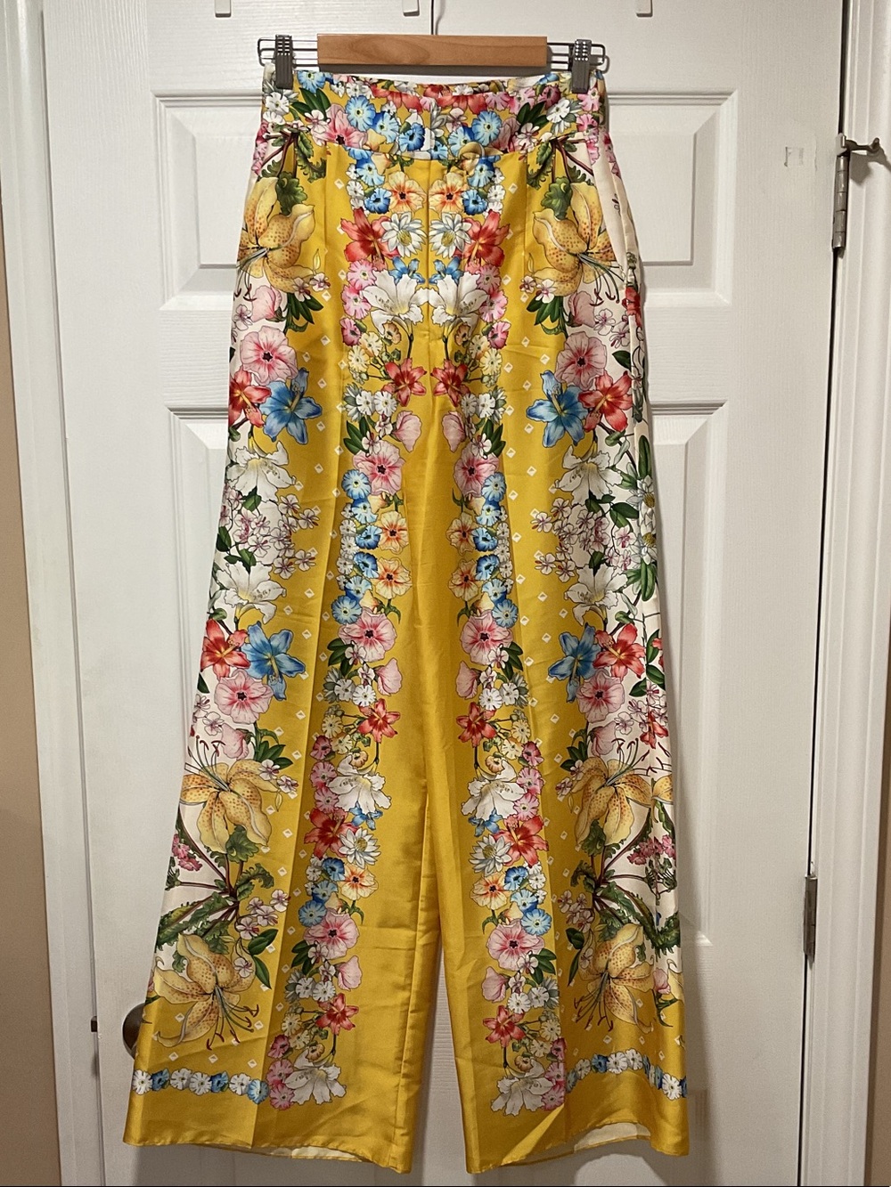 Zara Yellow Floral Wide-Leg Trousers with Multicolor Blooms
